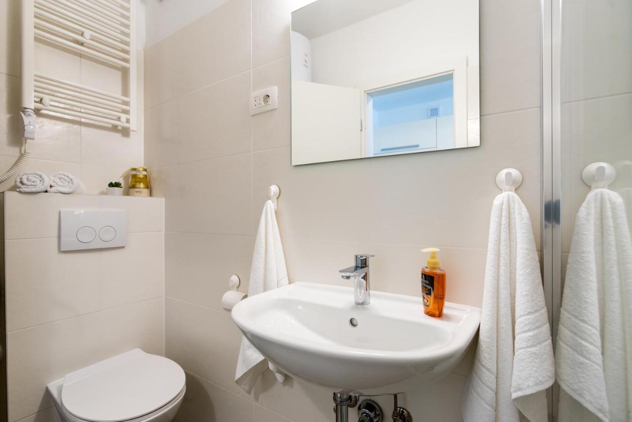 Studio Apartment Romana Split Kültér fotó